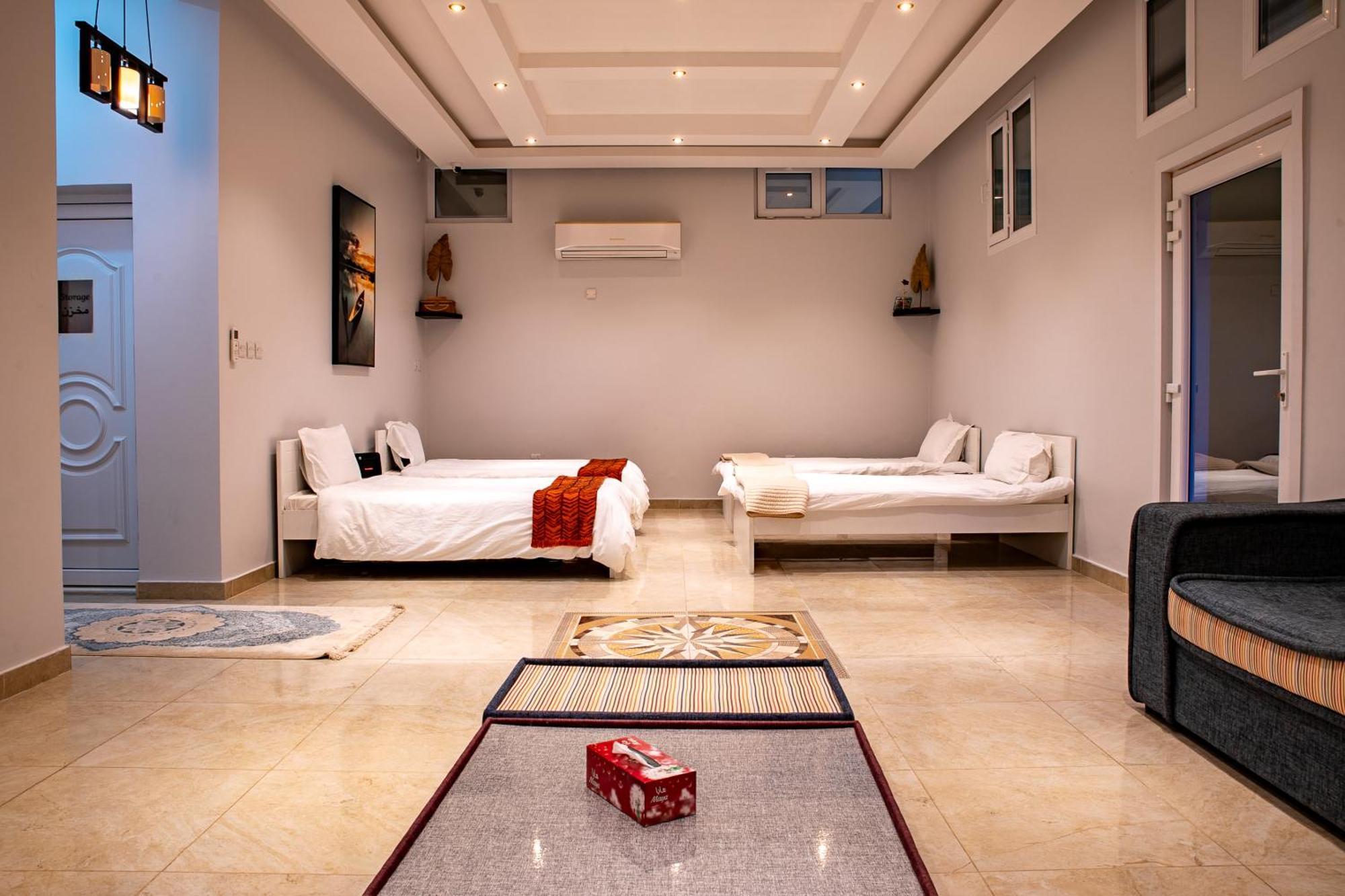 Elegant Garden Stay With 2 Living Areas, 2 Bedrooms, 1 Full And 1 Half Bath For 6 Guests Umm Al Amad Exteriör bild